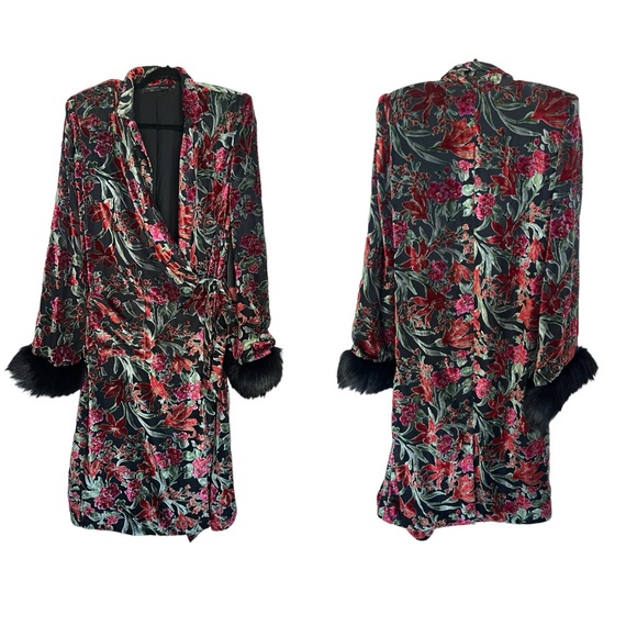 Revolve x House of Harlow NWT Velvet Bentley Boudoir Wrap Jacket - Picture 4 of 10